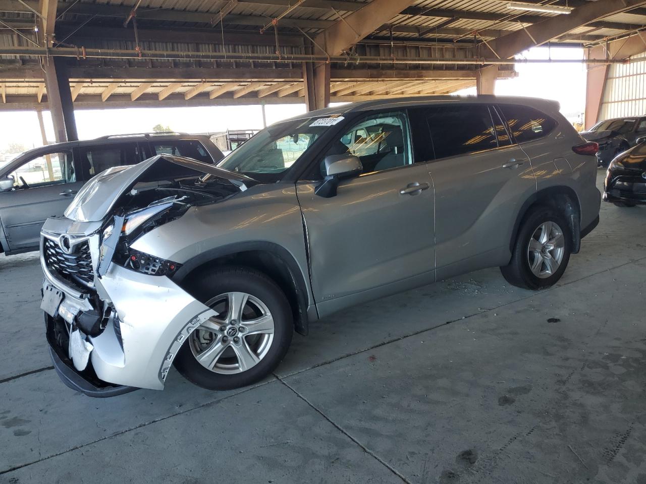 TOYOTA HIGHLANDER HYBRID LE