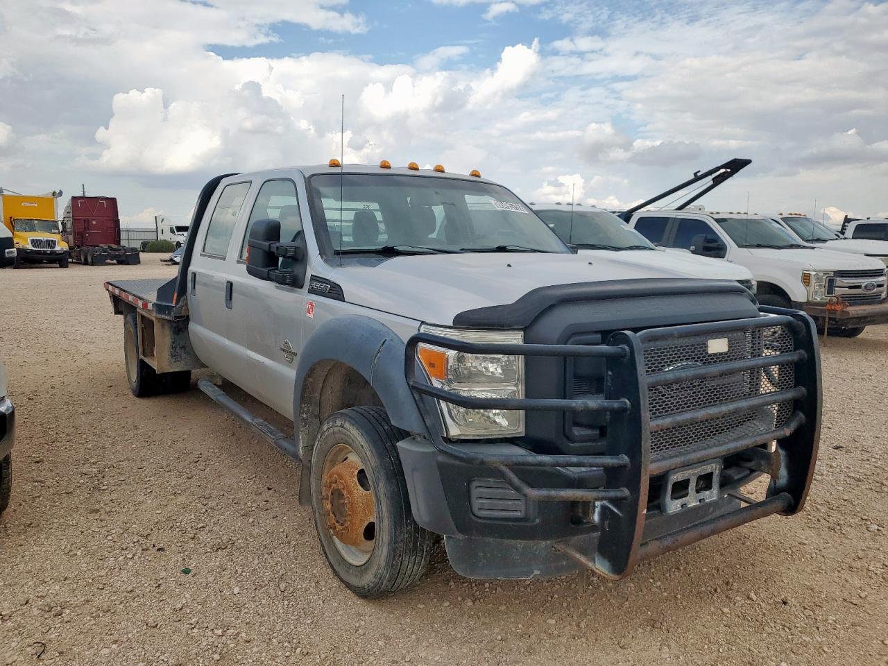 FORD F-550 SUPER DUTY