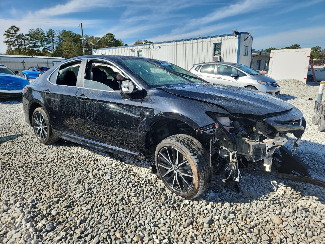 TOYOTA CAMRY SE NIGHT SHADE