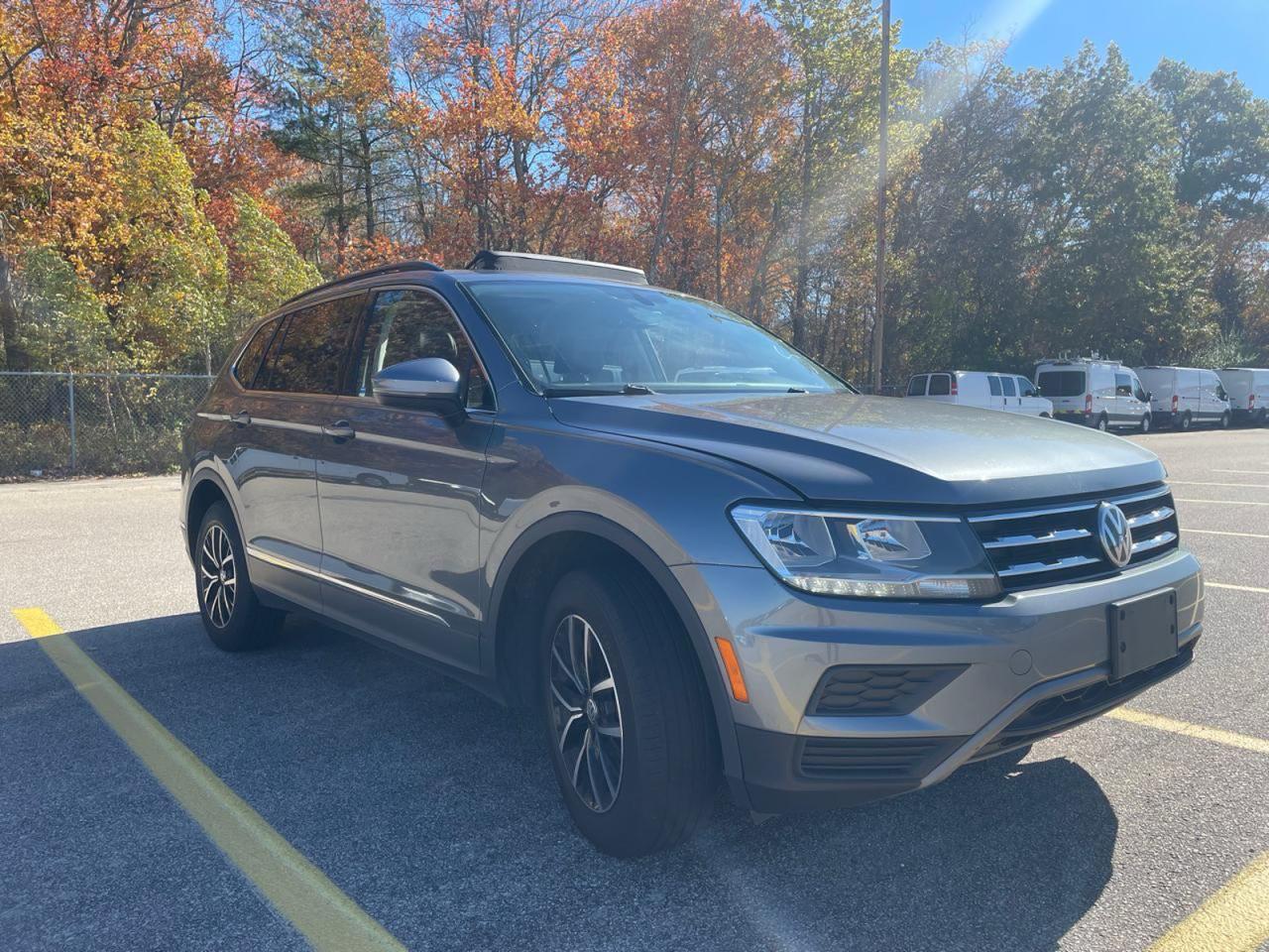 VOLKSWAGEN TIGUAN SE
