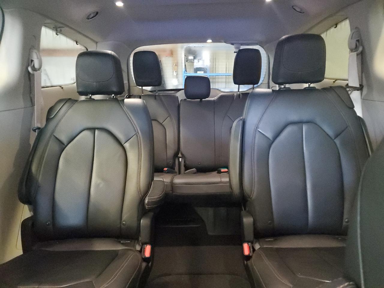 Lot #3317802090 2018 CHRYSLER PACIFICA T