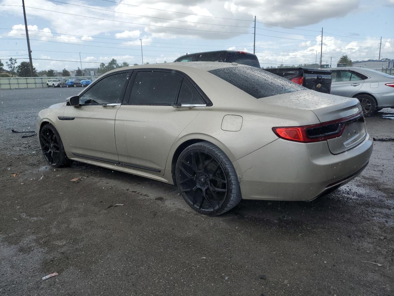 LINCOLN CONTINENTAL RESERVE