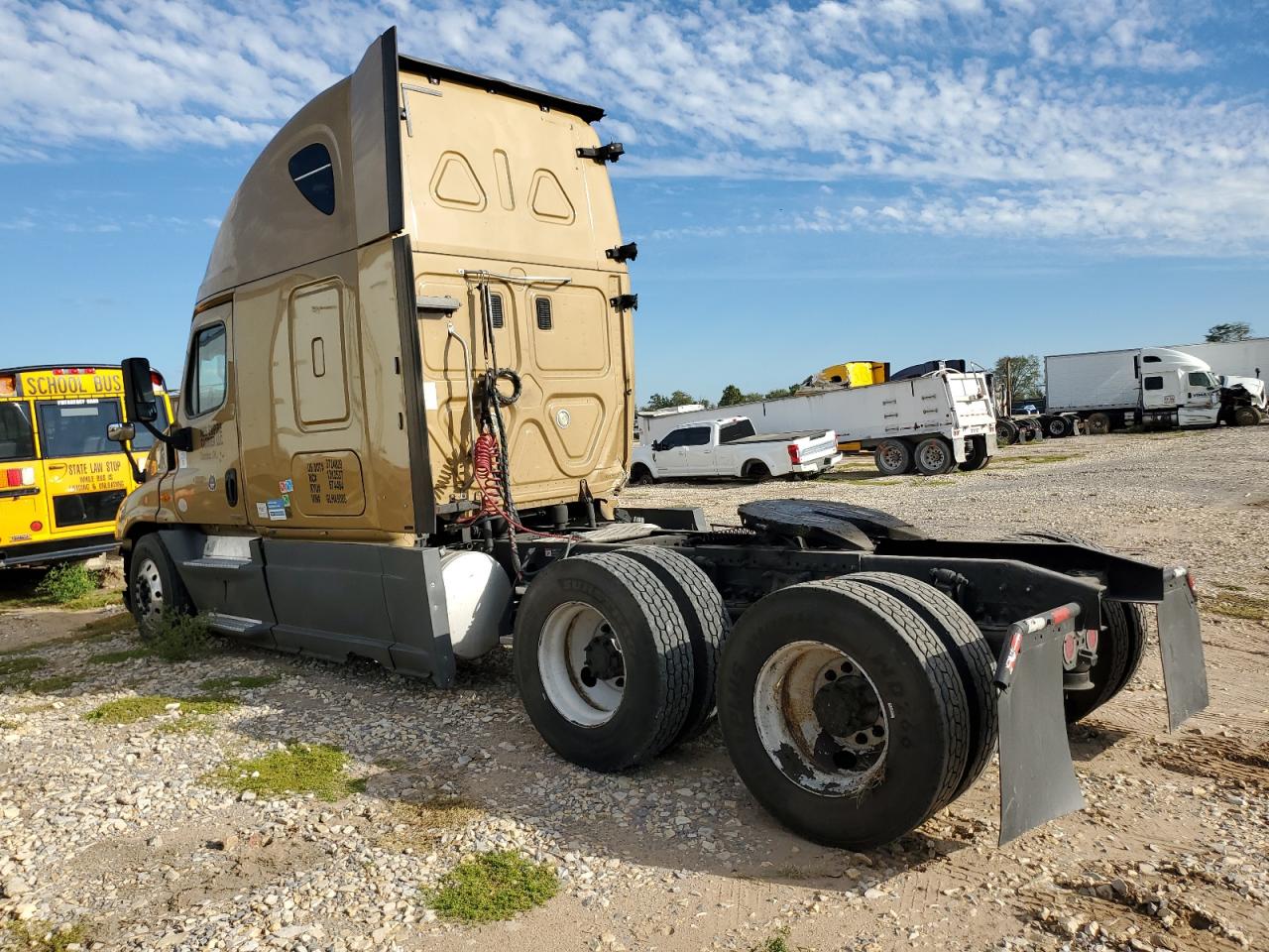 Lot #3284826543 2016 FREIGHTLINER CASCADIA 1