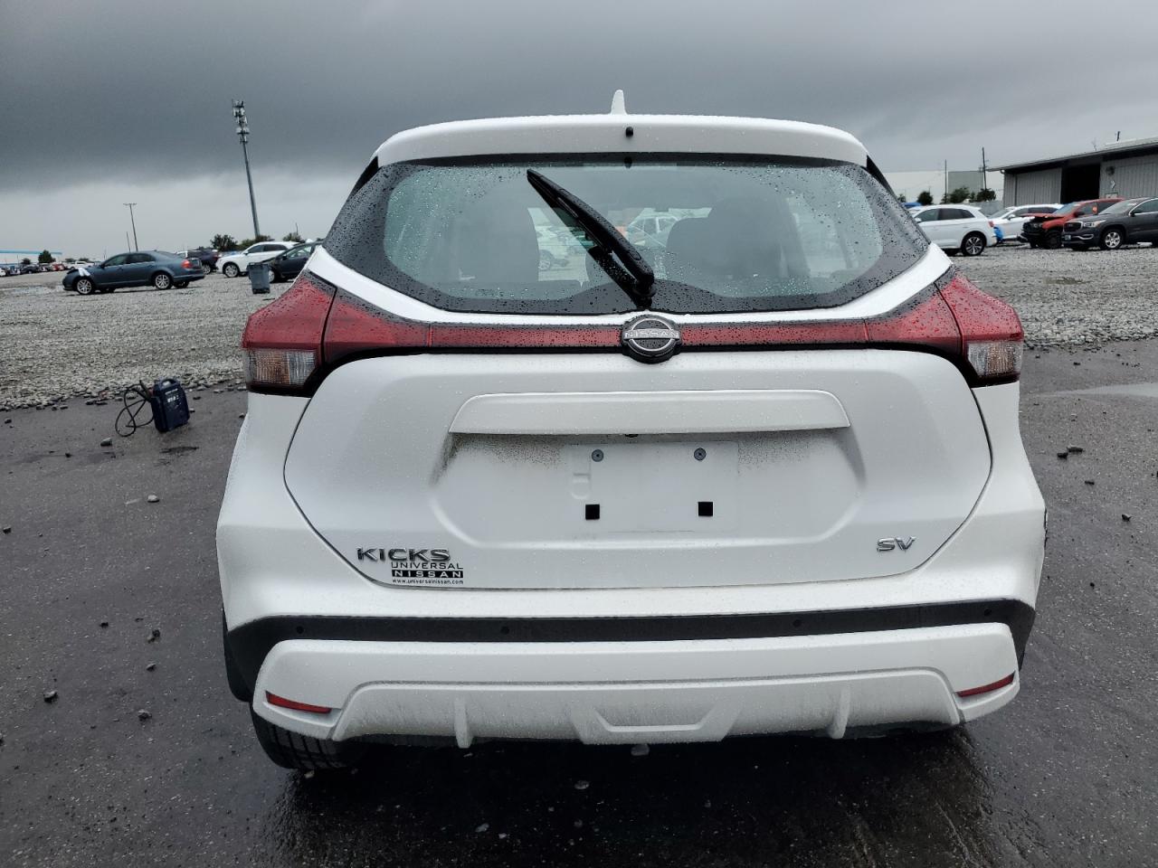 NISSAN KICKS SV