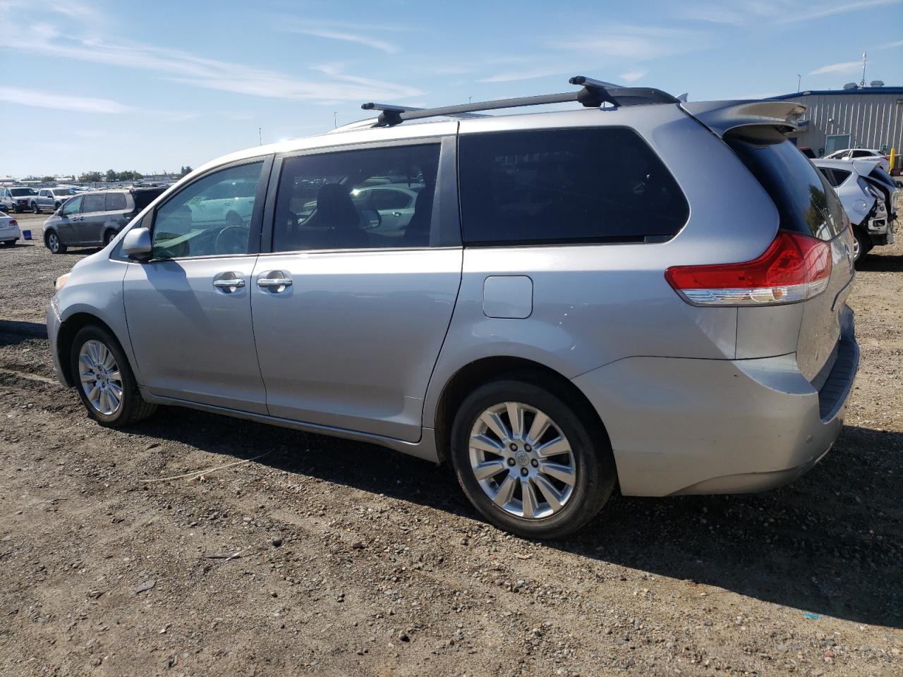 TOYOTA SIENNA XLE