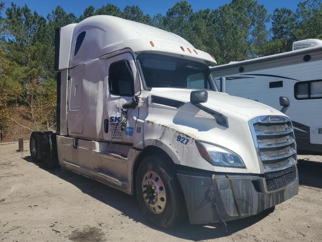 Global Auto Auctions: 2018 FREIGHTLINER CASCADIA 1