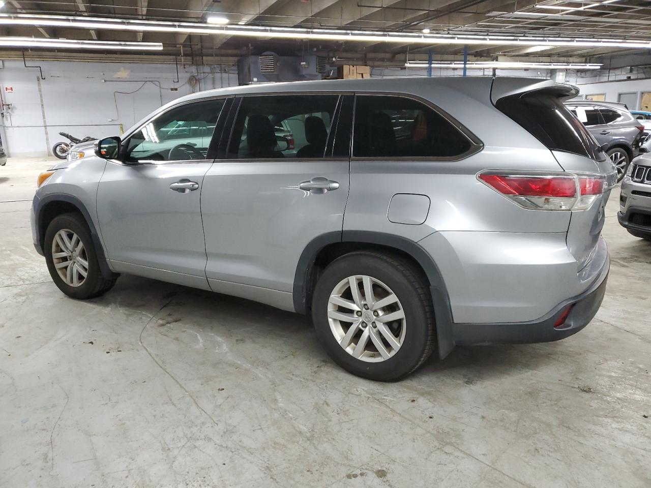 TOYOTA HIGHLANDER LE
