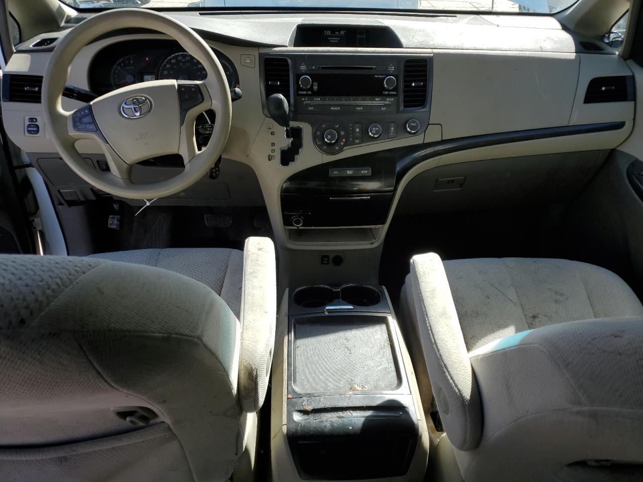 Lot #3286923228 2011 TOYOTA SIENNA LE