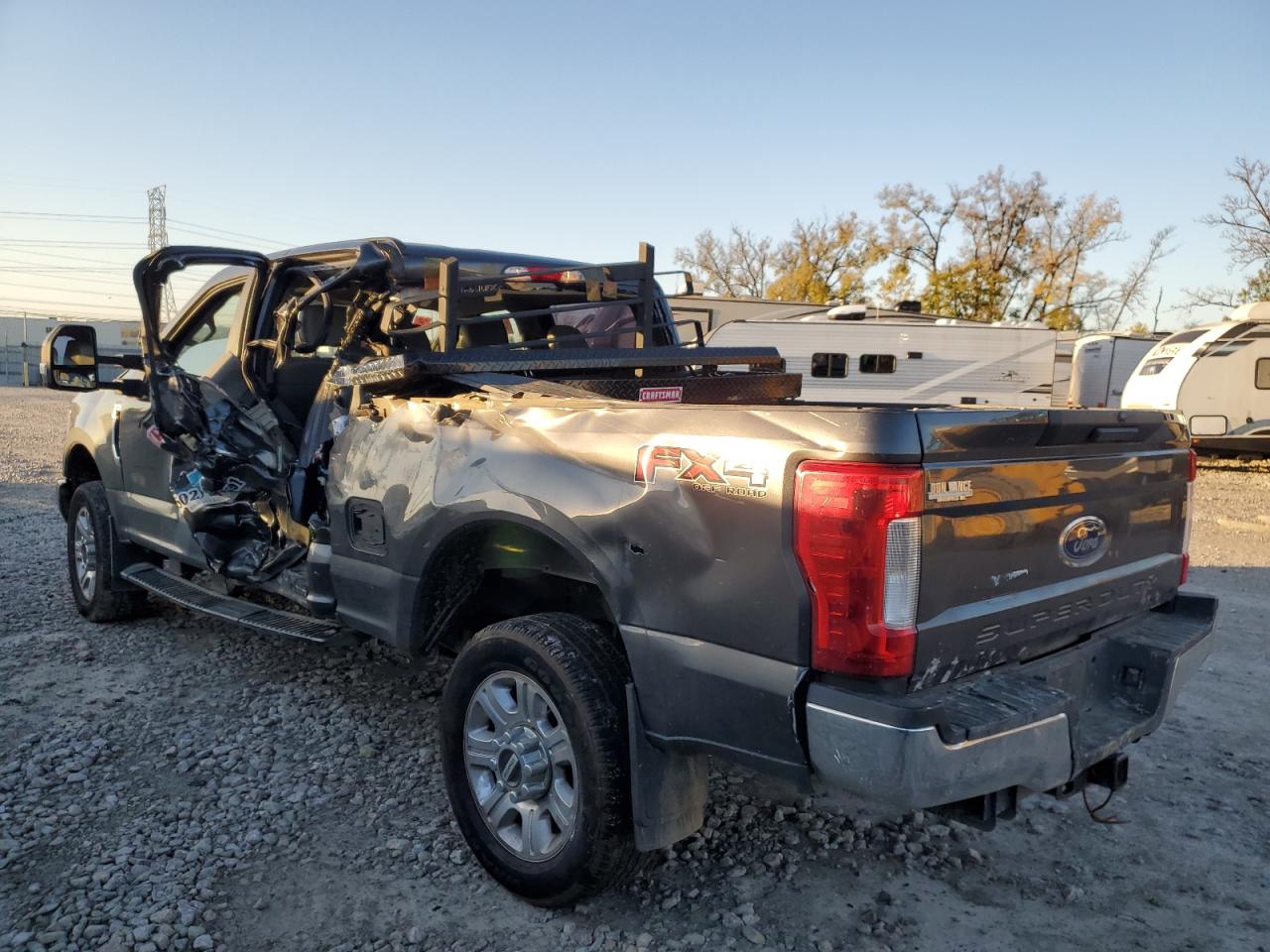 FORD F-250 SUPER DUTY