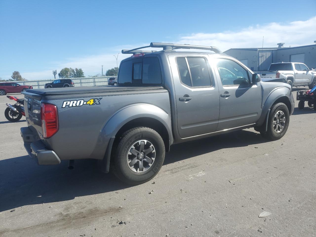NISSAN FRONTIER S