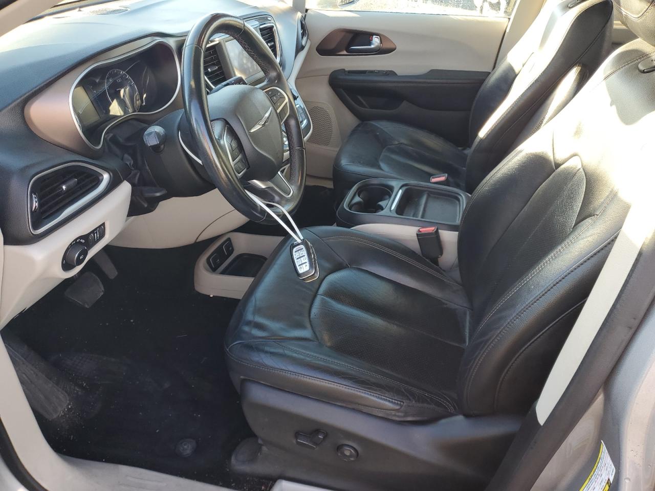 CHRYSLER PACIFICA TOURING L