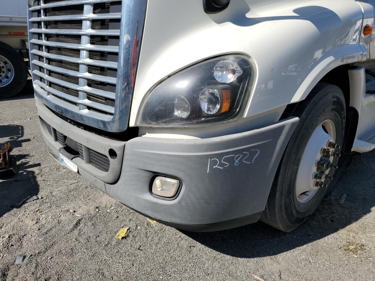 Lot #3280385951 2016 FREIGHTLINER CASCADIA 1