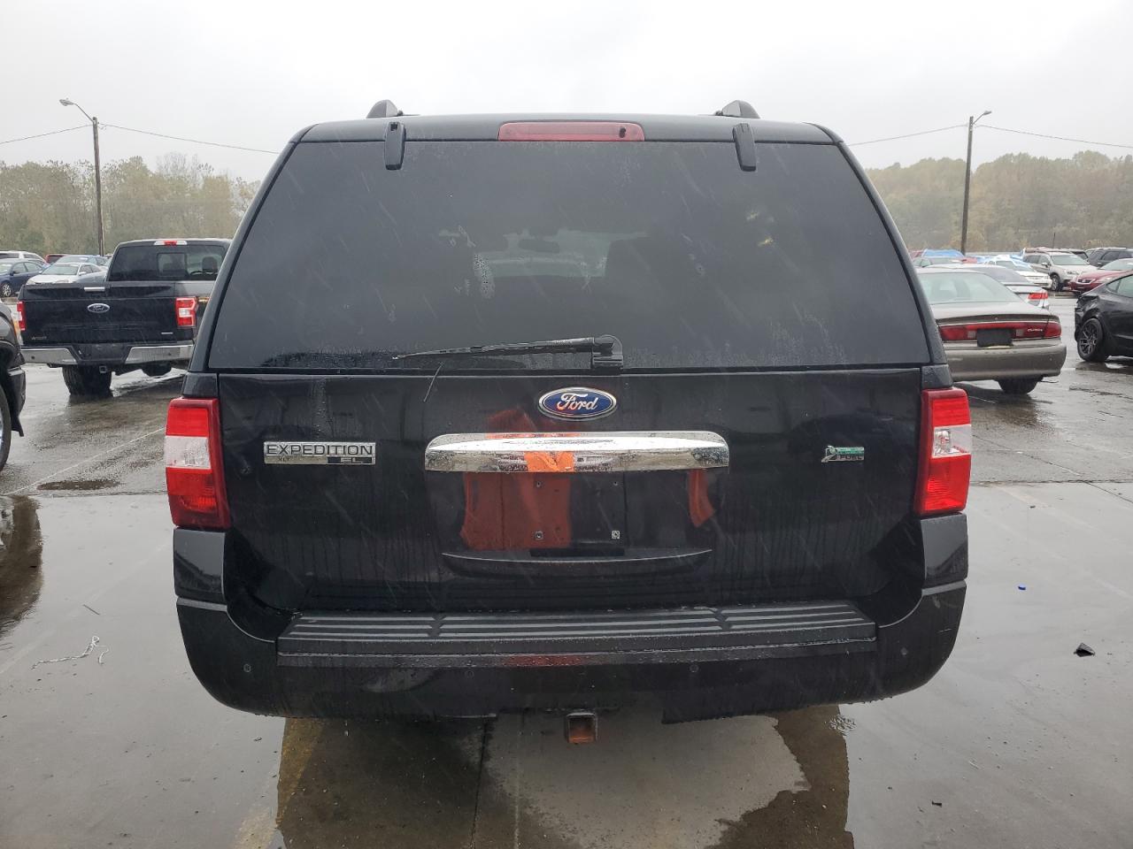 FORD EXPEDITION EL XLT