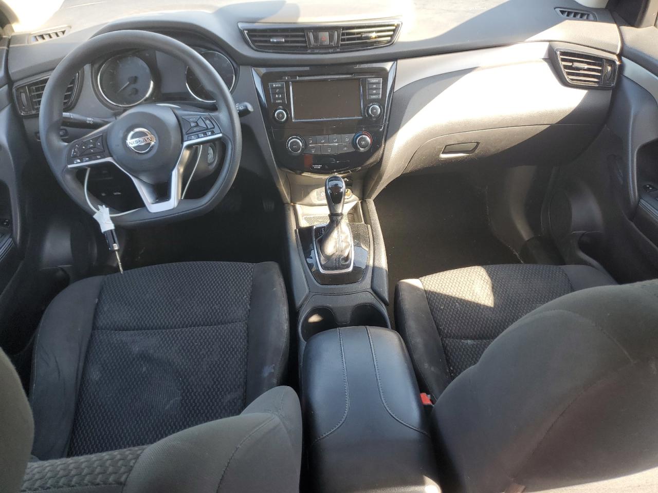 NISSAN ROGUE SPORT S