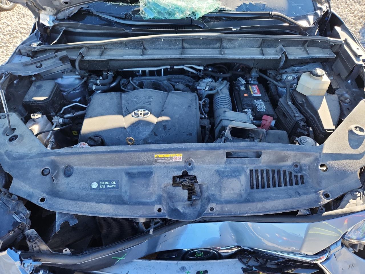 TOYOTA HIGHLANDER PLATINUM