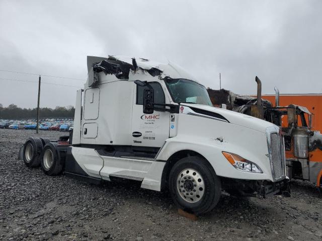 Global Auto Auctions: 2025 KENWORTH T680