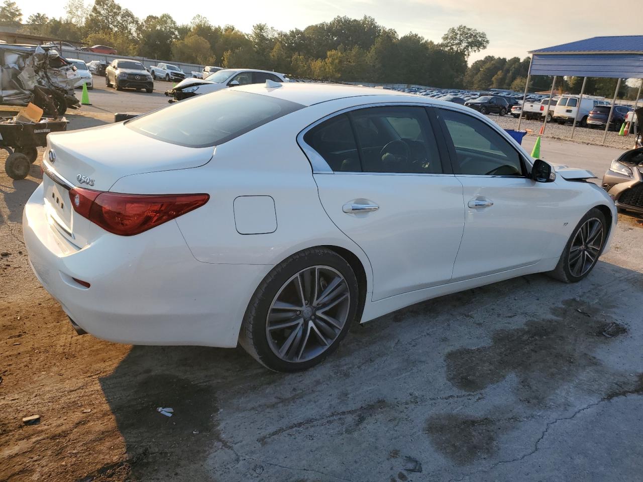 INFINITI Q50 BASE