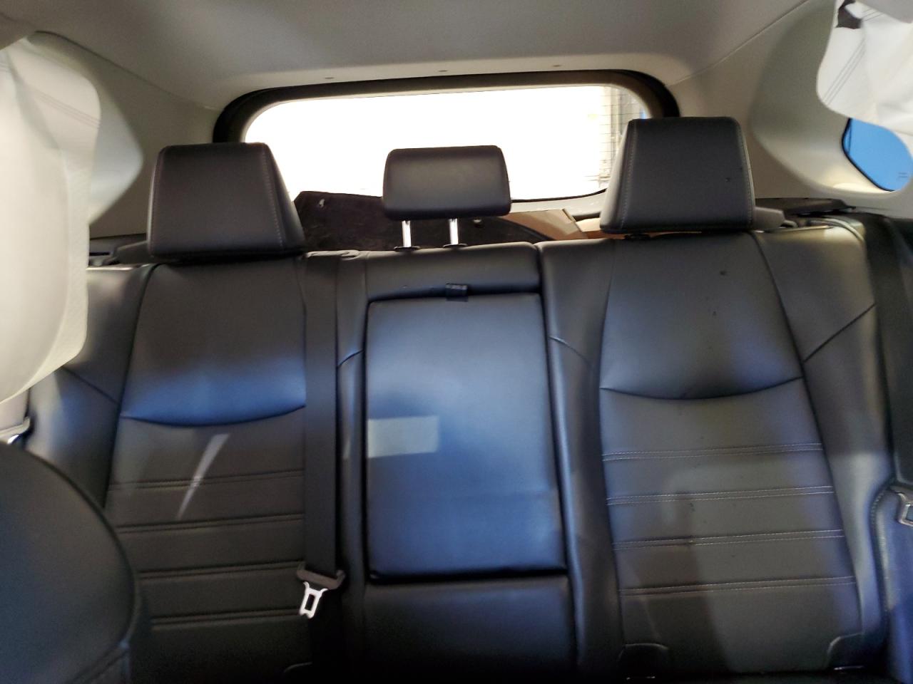 TOYOTA RAV4 XLE PREMIUM