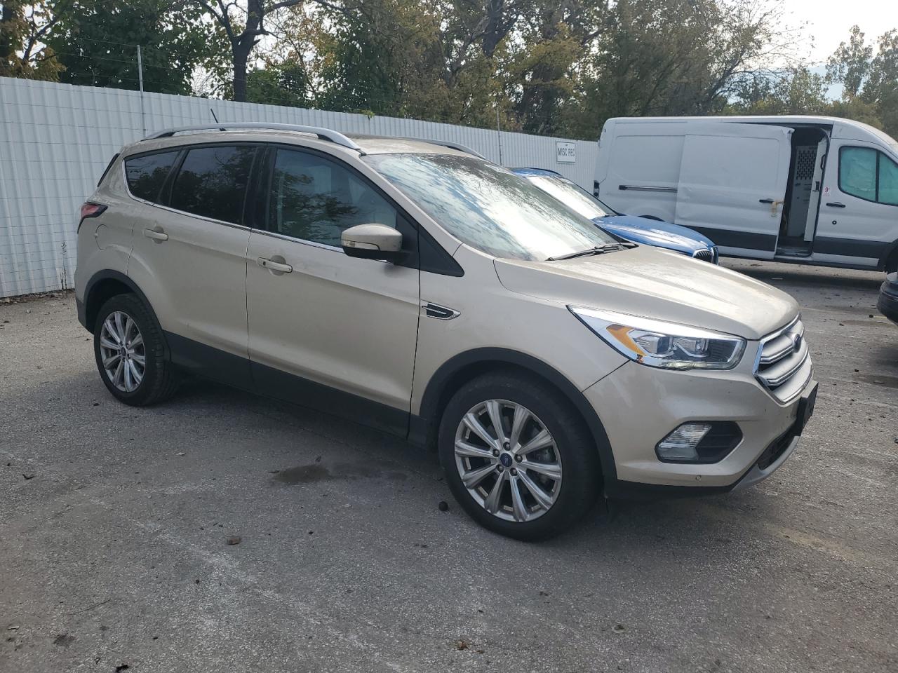 FORD ESCAPE TITANIUM