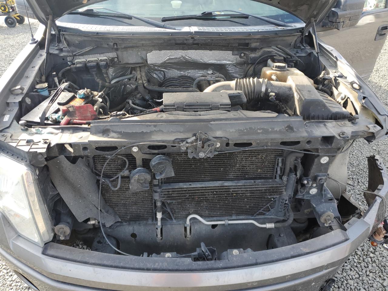 FORD F-150 SUPER CAB