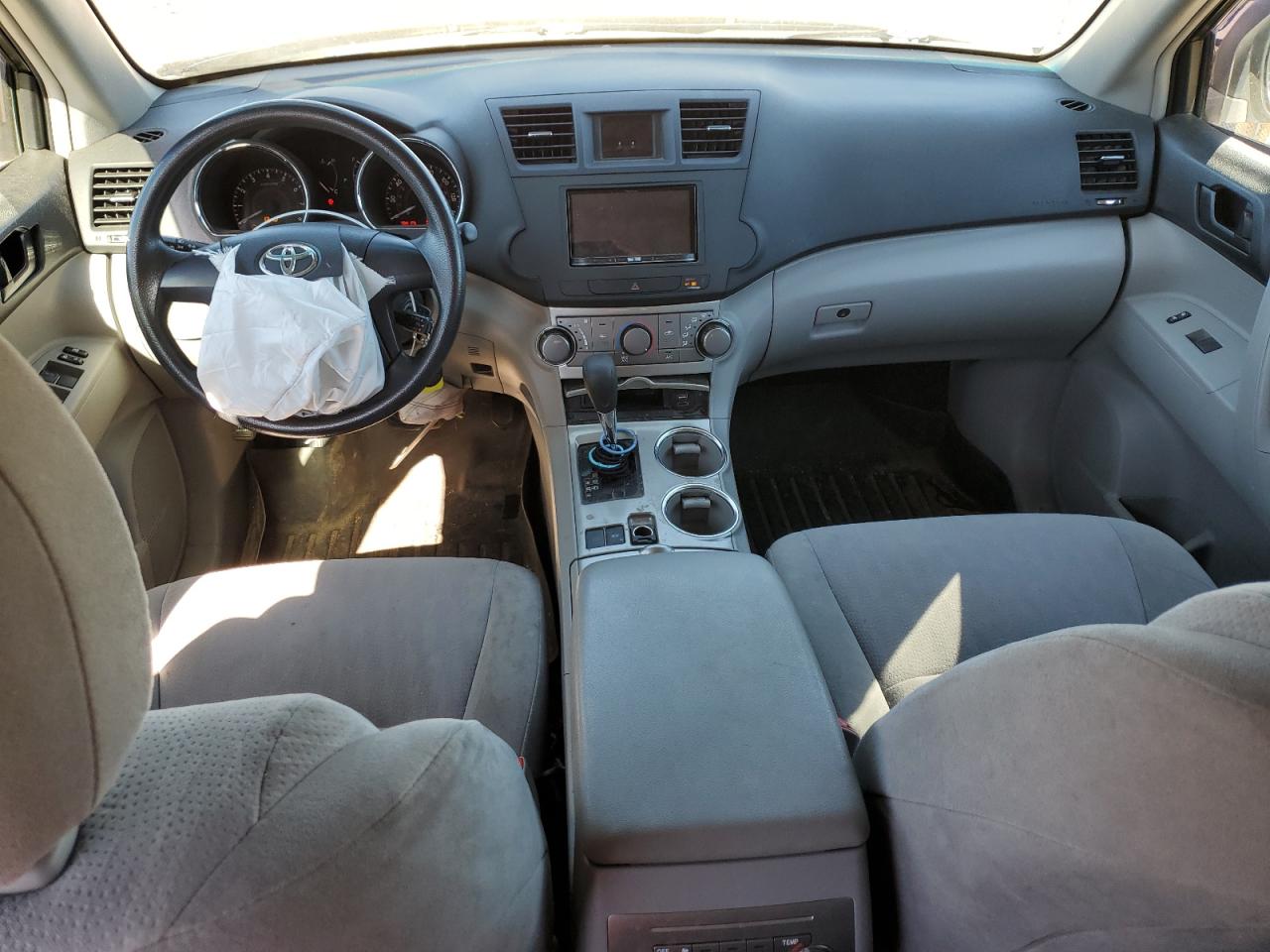 TOYOTA HIGHLANDER BASE