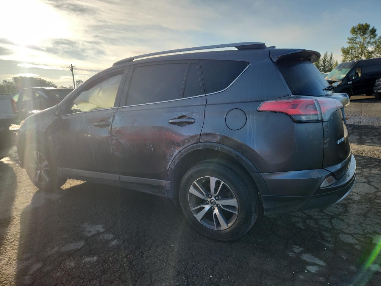 TOYOTA RAV4 XLE