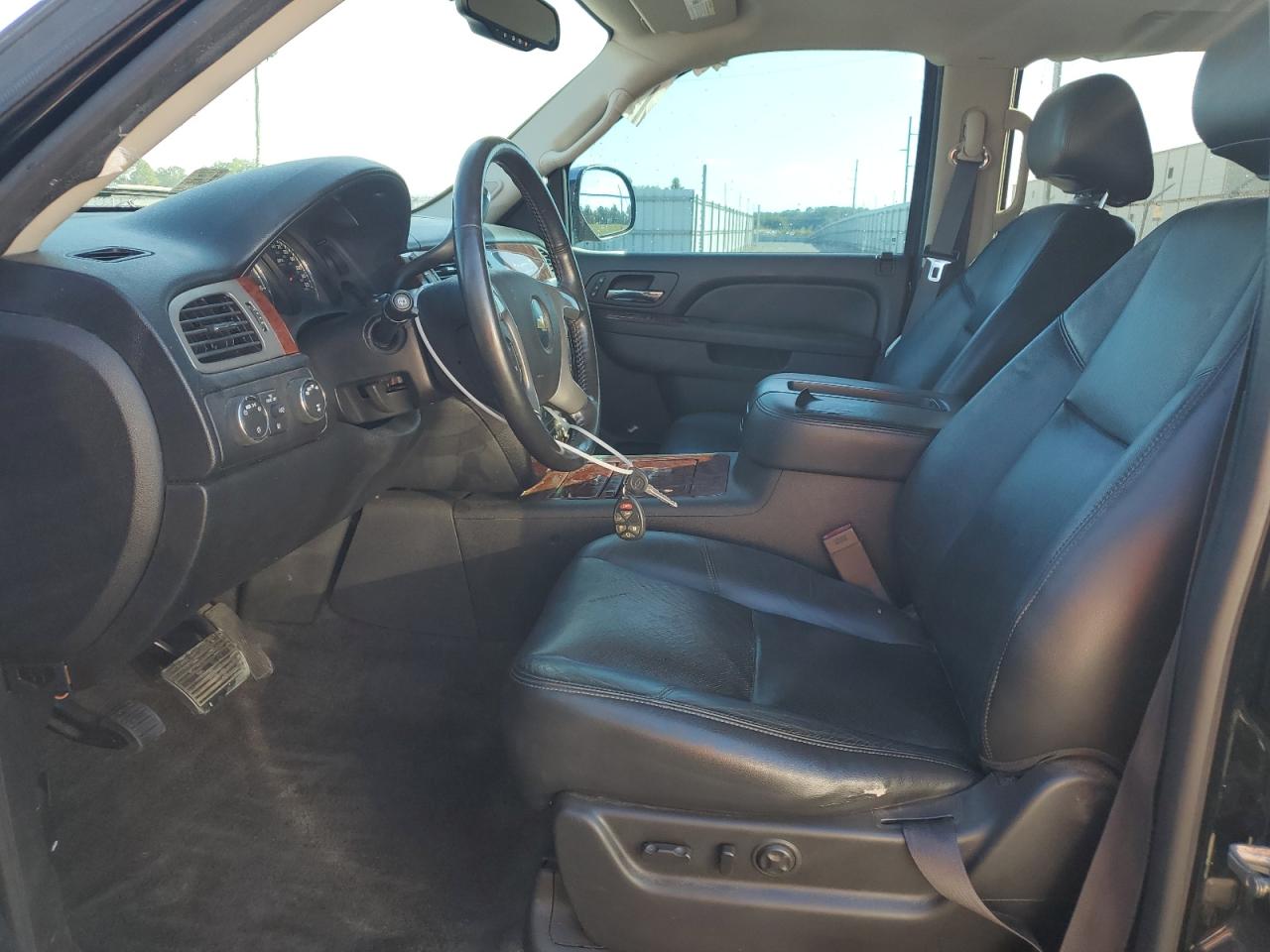 CHEVROLET TAHOE K1500 LTZ