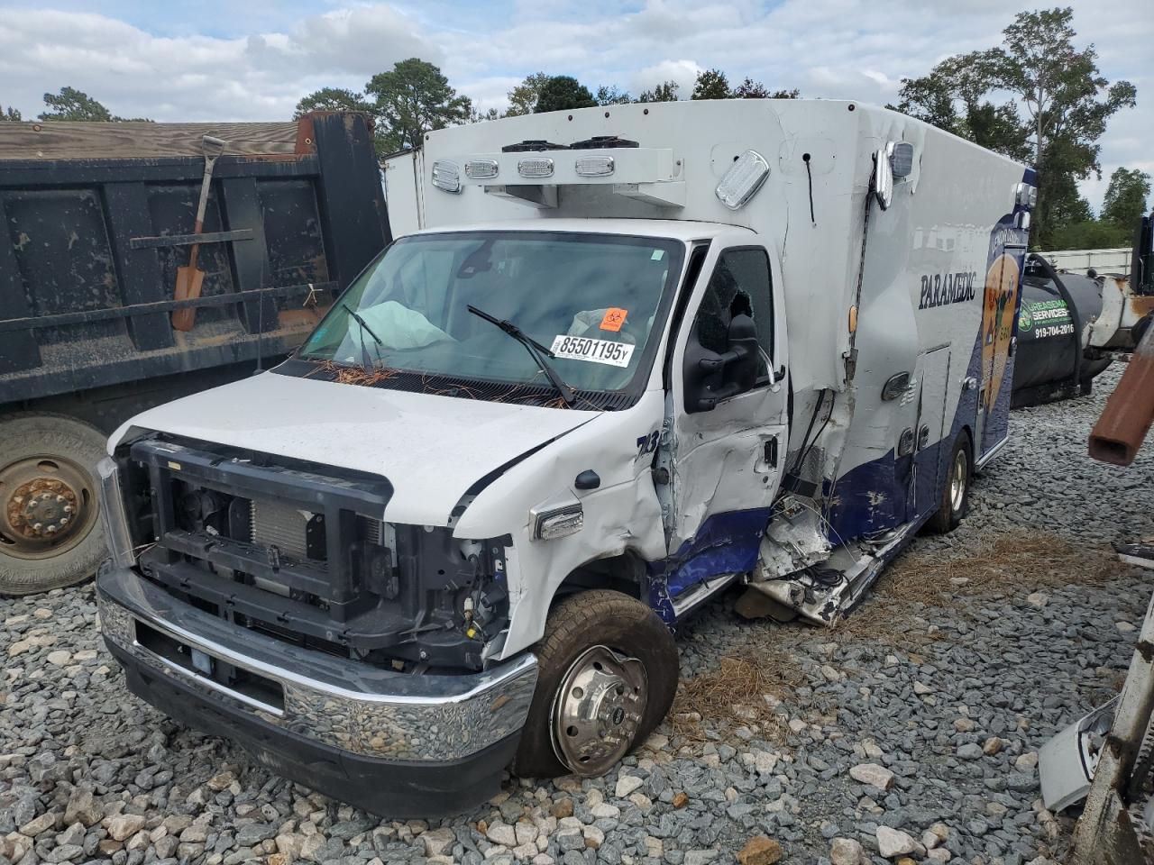 FORD ECONOLINE E450 SUPER DUTY CUTAWAY VAN