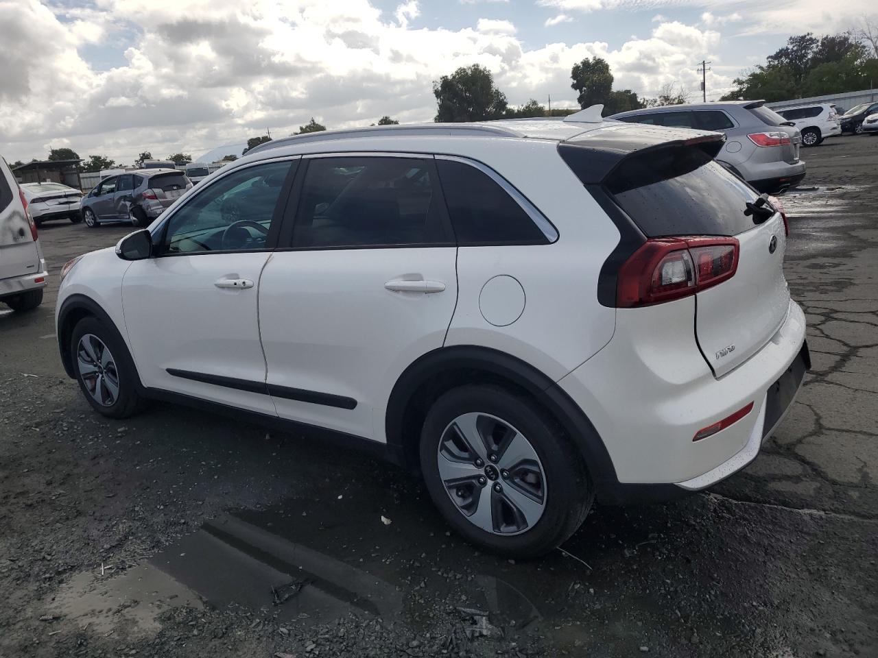 KIA NIRO EX