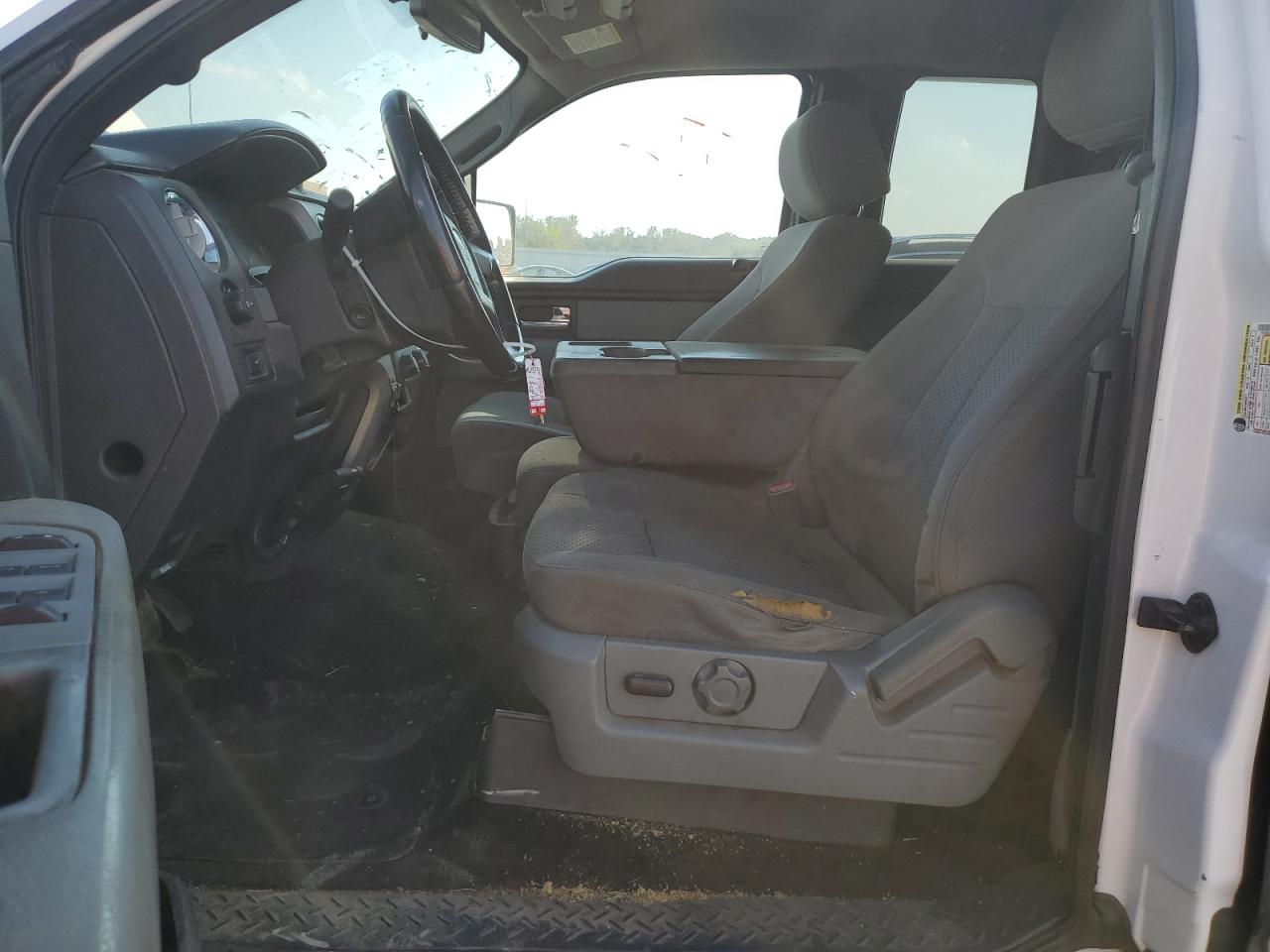 FORD F-150 SUPER CAB