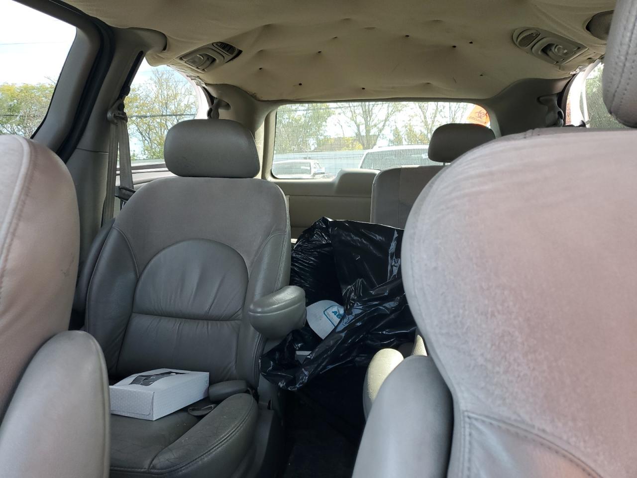 Lot #3311719261 2003 CHRYSLER TOWN & COUNTRY LIMITED