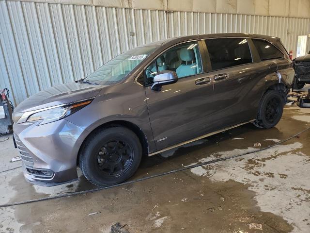 Global Auto Auctions: 2021 TOYOTA SIENNA LE