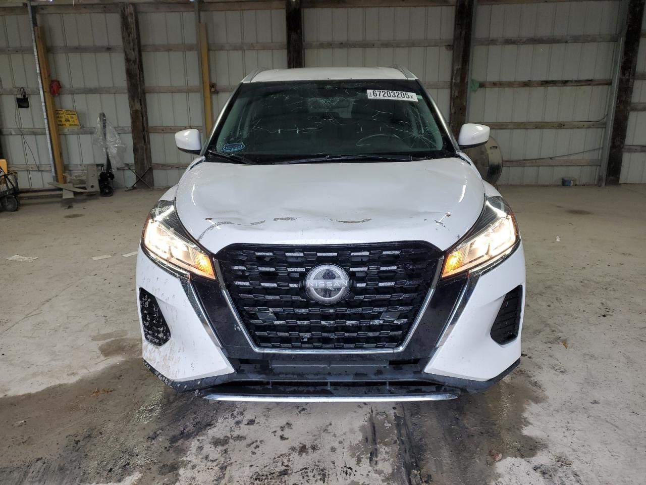 NISSAN KICKS SV