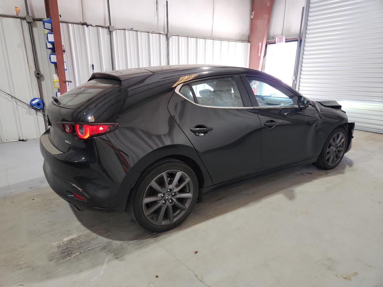 MAZDA 3 PREFERRED