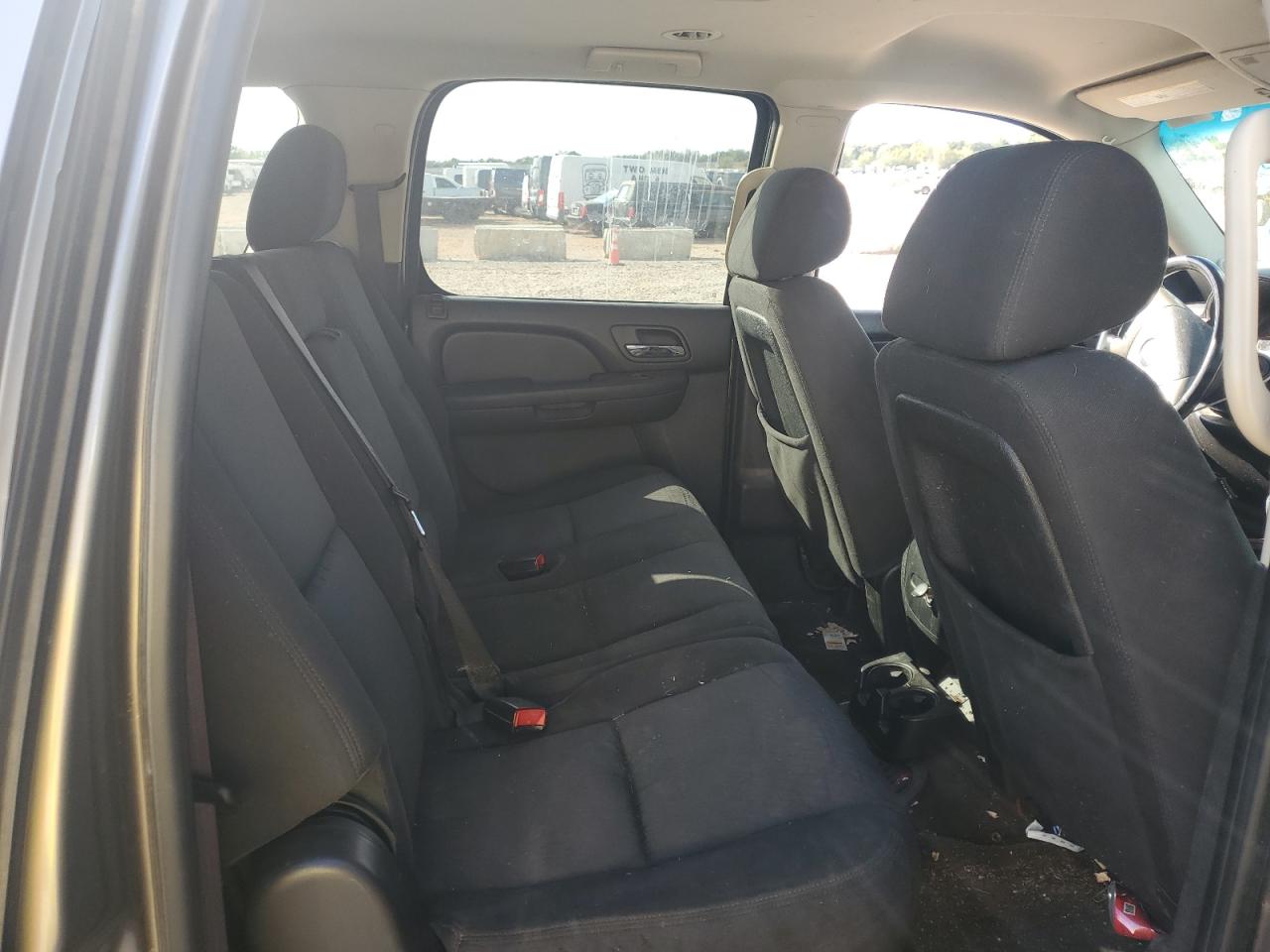 CHEVROLET SUBURBAN C1500 LS