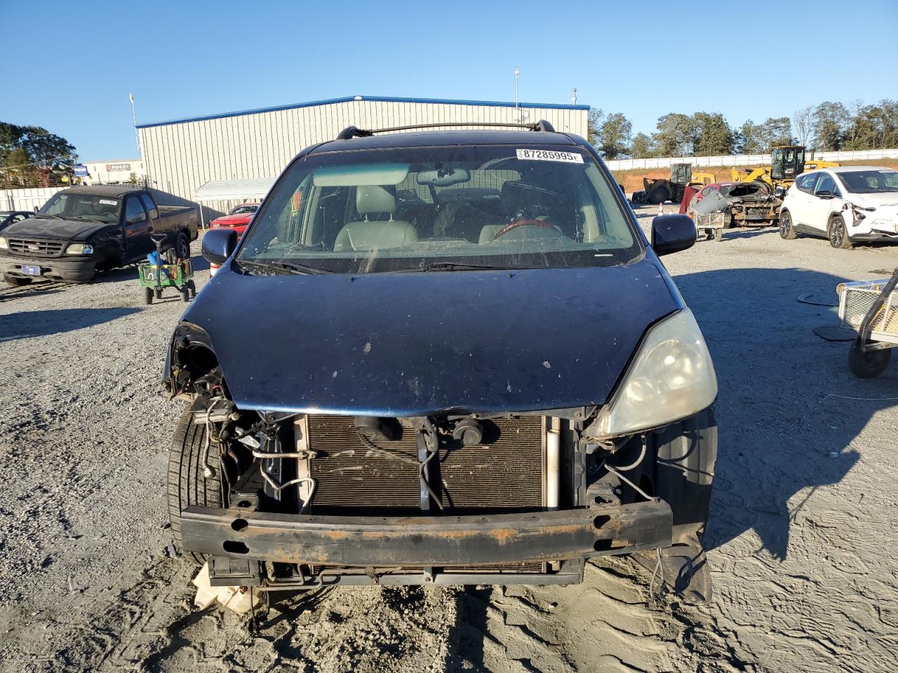 Lot #3291253964 2004 TOYOTA SIENNA XLE