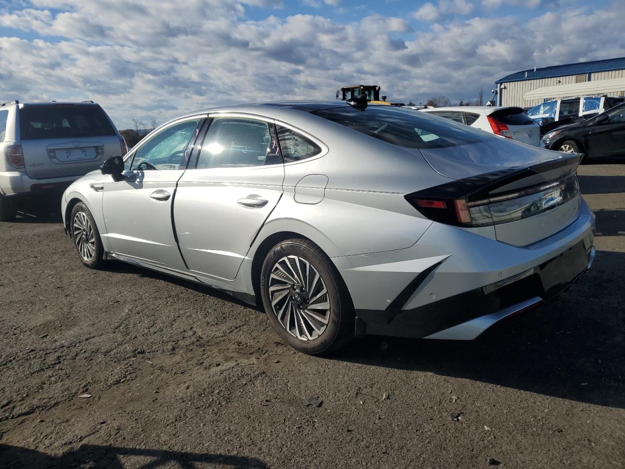 HYUNDAI SONATA HYBRID