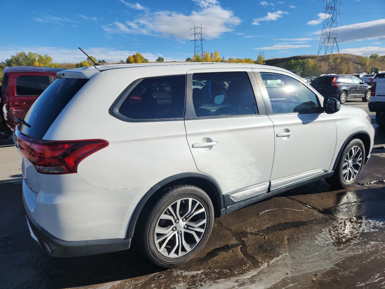 MITSUBISHI OUTLANDER ES