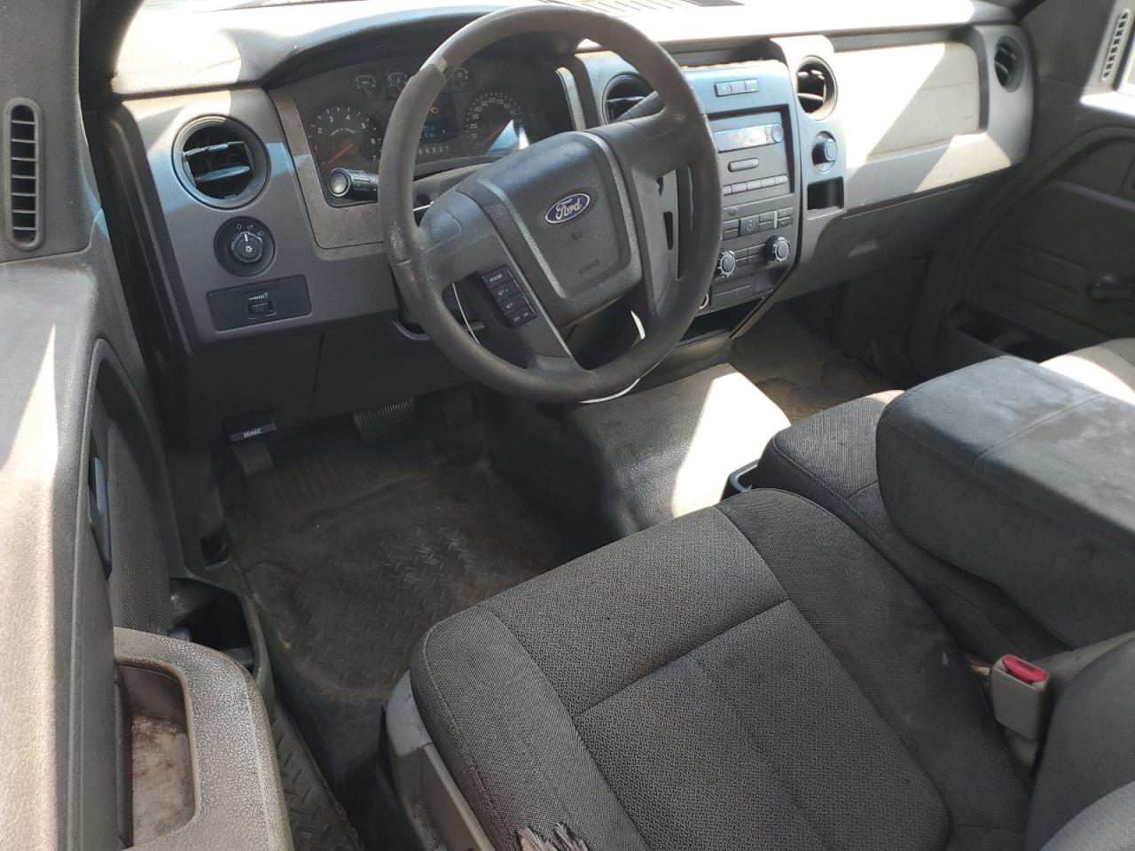 FORD F-150 SUPER CAB