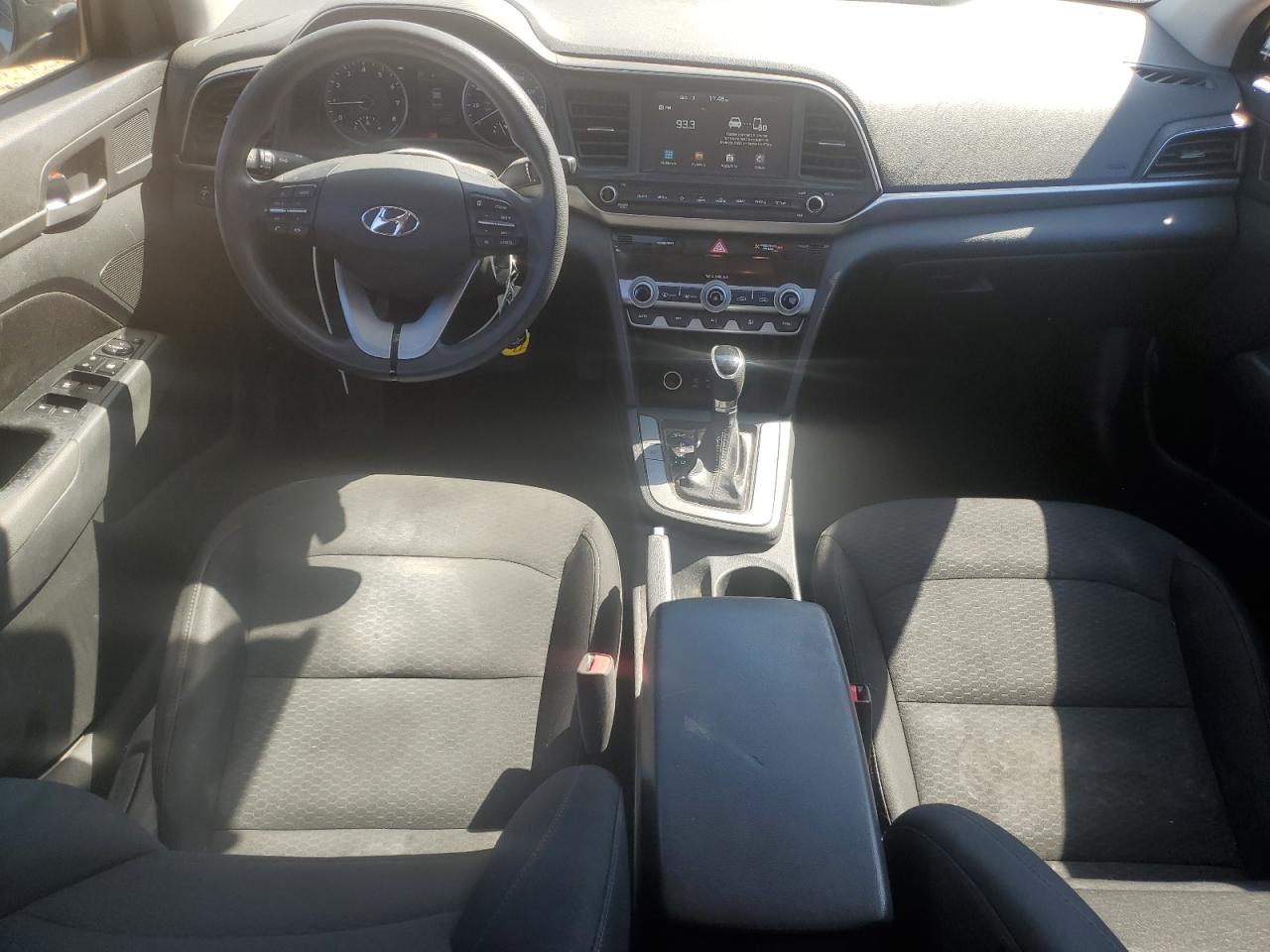 HYUNDAI ELANTRA SEL