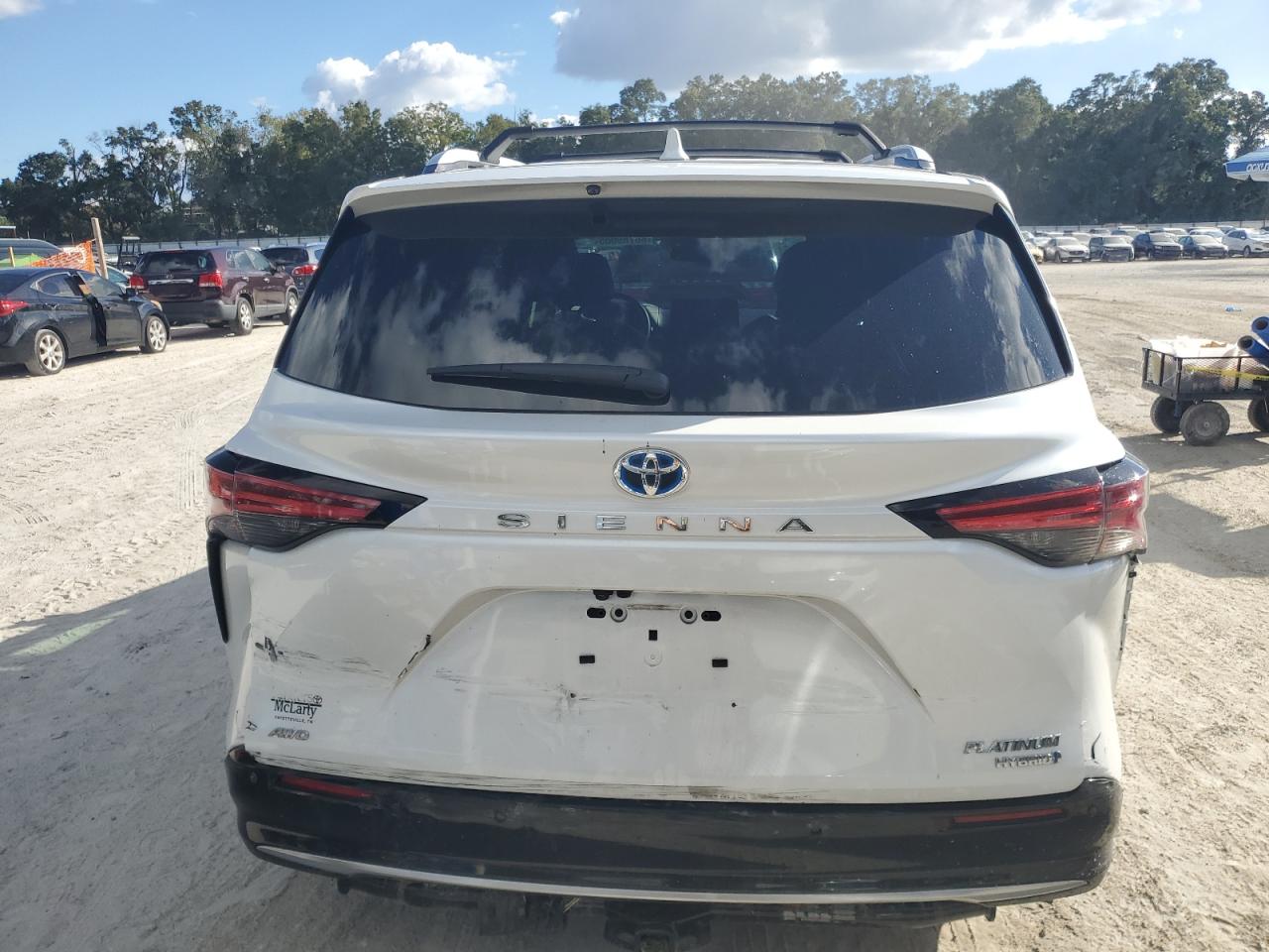 TOYOTA SIENNA LIMITED