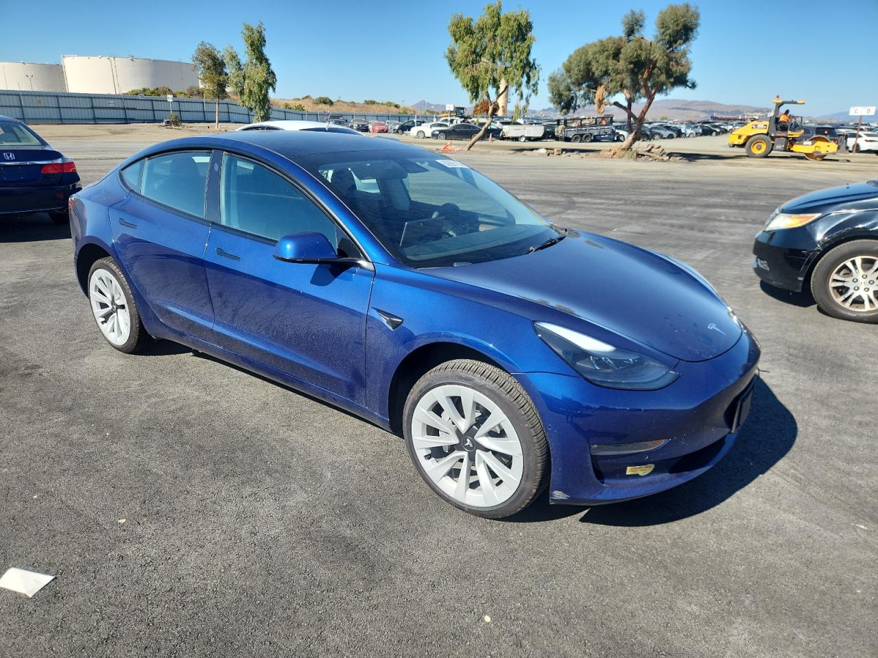 TESLA MODEL 3