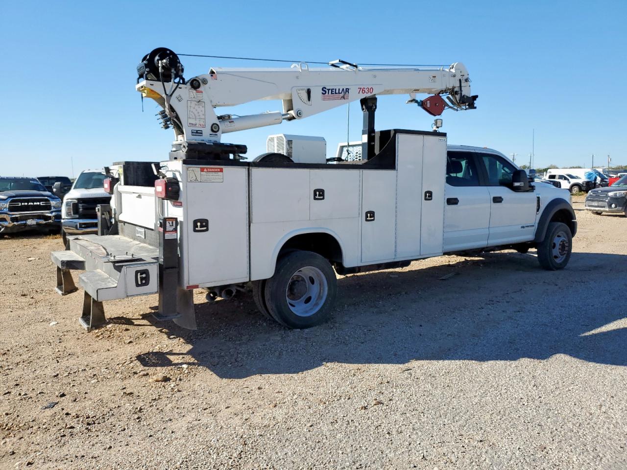 FORD F-550 SUPER DUTY