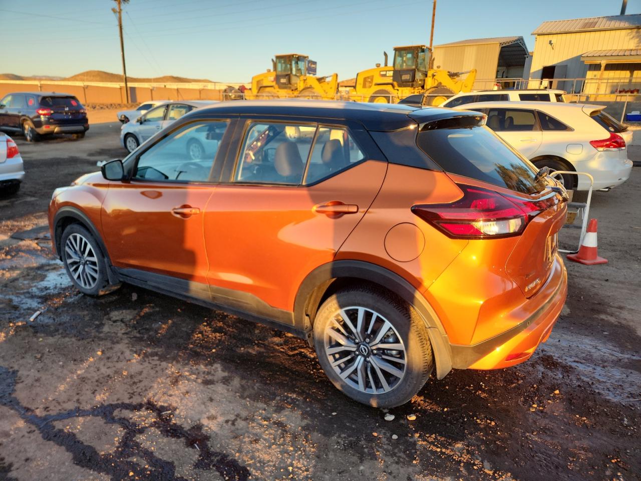 NISSAN KICKS SV