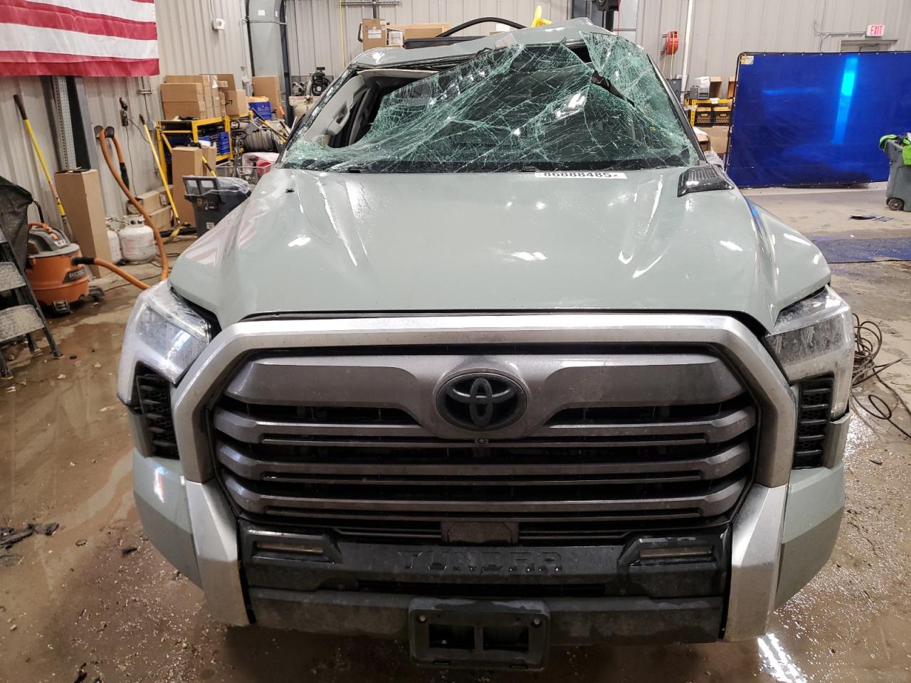 TOYOTA TUNDRA CREWMAX LIMITED