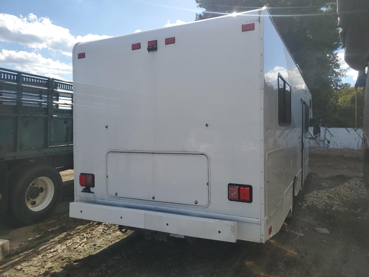 Lot #3268921225 2018 FORD ECONOLINE E450 SUPER DUTY CUTAWAY VAN