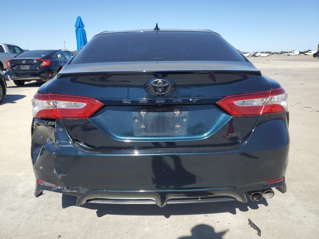 TOYOTA CAMRY SE