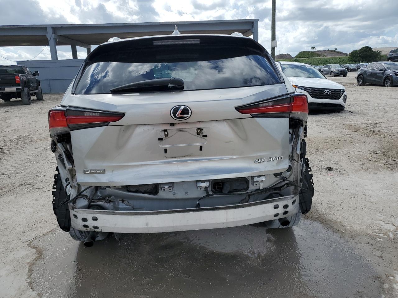 LEXUS NX 300 BASE