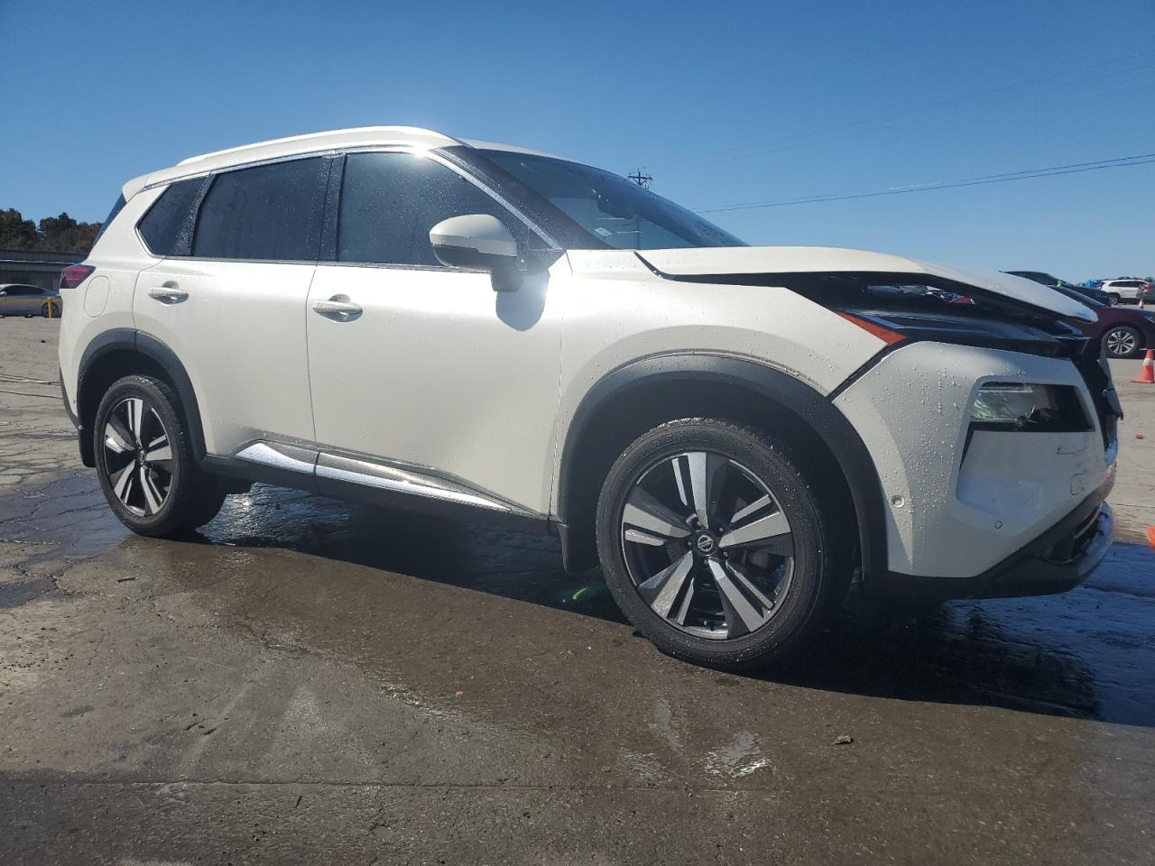 NISSAN ROGUE PLATINUM