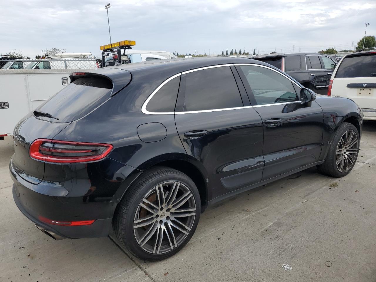 PORSCHE MACAN S